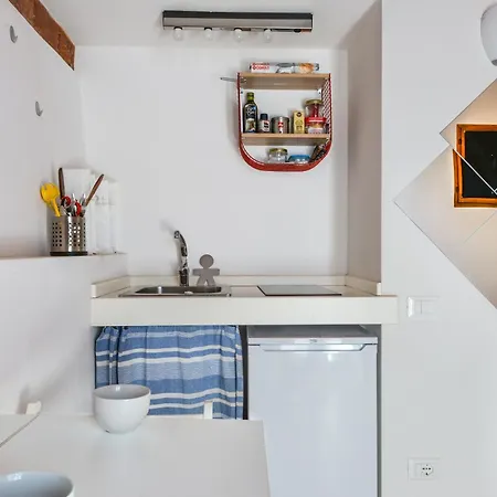 Vespa Mini-house In Elba Apartment