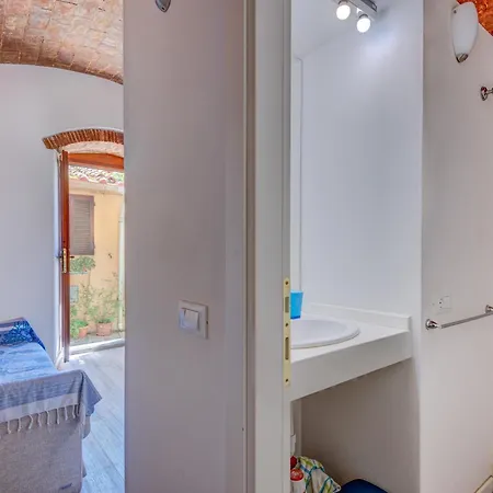 Vespa Mini-house In Elba Apartment *